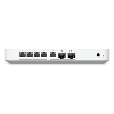 Cloud Gateway / 10G / 4x 2.5GbE / 1x 10G SFP+ / 50 Dispositivos / 500 Clientes / 3.28 ft x 3.28 ft